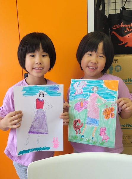 自分がイメージしたことをカタチにするのはファッションデザイン以外にも役立つと思うので、子どもたちと相談をして通わせてみたいと思います。